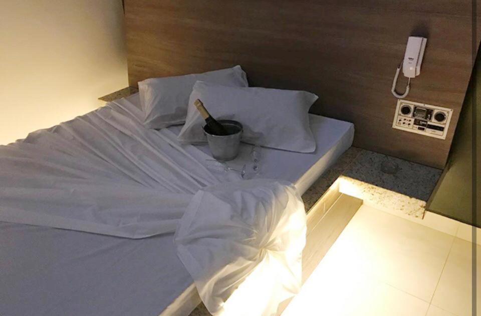 Motel Queen Лагоа-Санта Экстерьер фото