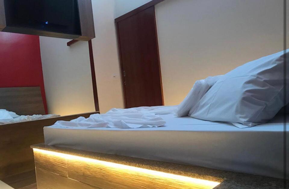 Motel Queen Лагоа-Санта Экстерьер фото
